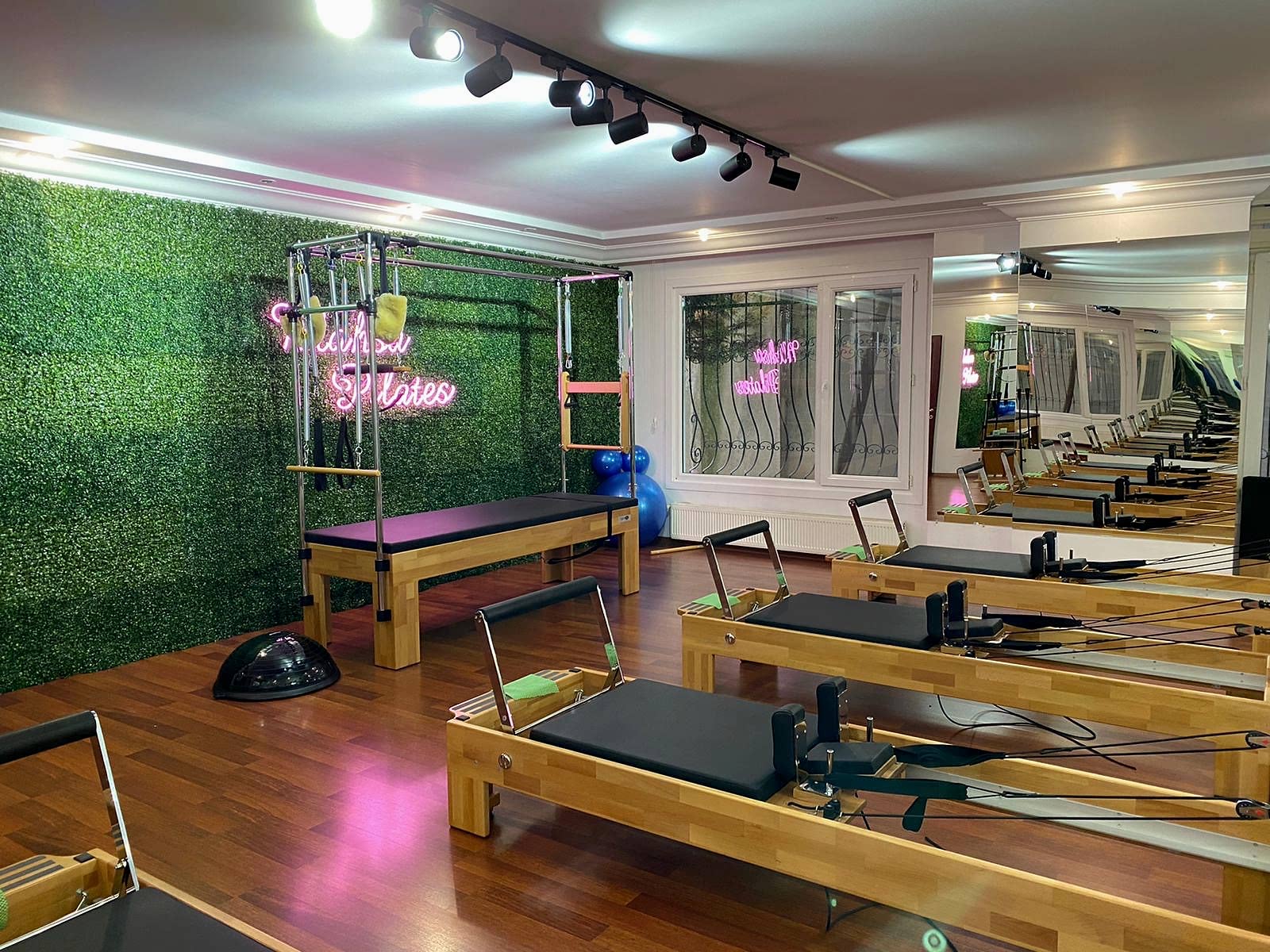 Reformer ( Aletli Pilates )